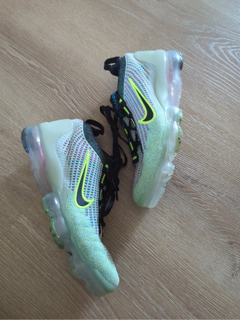 Nike Air Vapormax 2021 Flyknit GS Size 6.5Y Volt DX3367-700 Youth Grade School